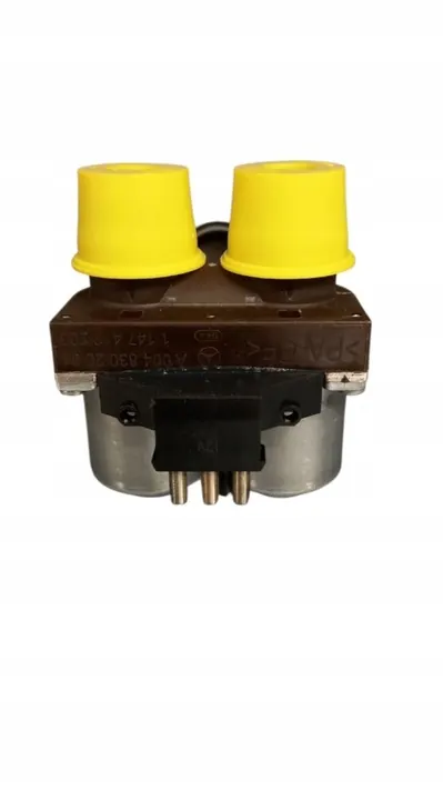 Válvula de agua Mercedes SLK R171 W210 A0048302084 image 2