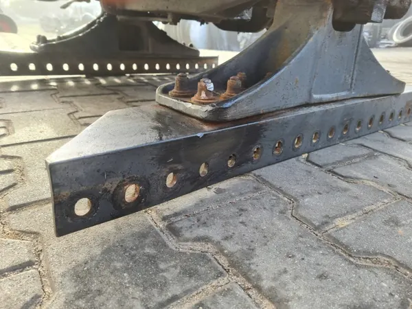Support de selle SAF HOLLAND 230mm pour Volvo FH/FM image 5