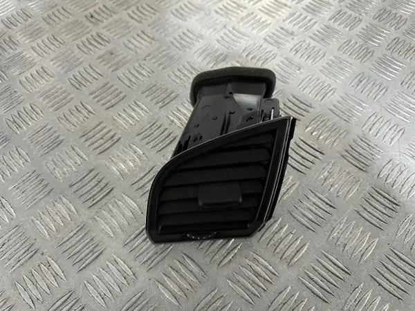 Skoda OE 6V0819701A Lüftungsgitter - Gebraucht image 2