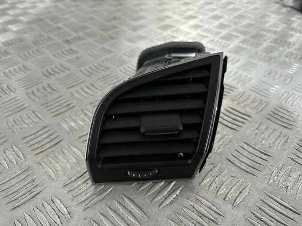 Skoda OE 6V0819701A Lüftungsgitter - Gebraucht image 3