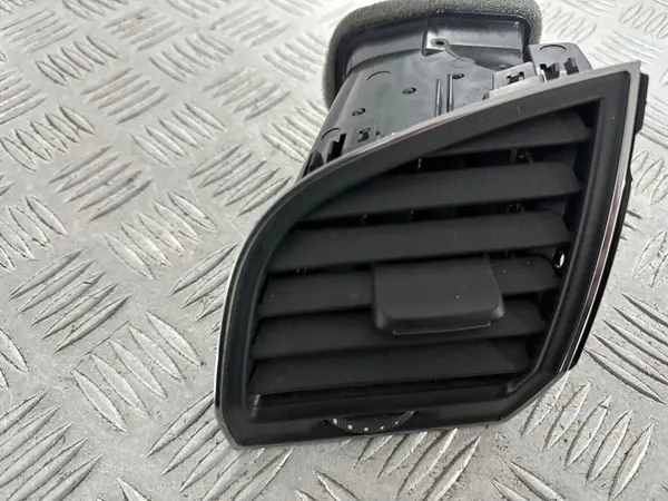 Skoda OE 6V0819701A Lüftungsgitter - Gebraucht image 6