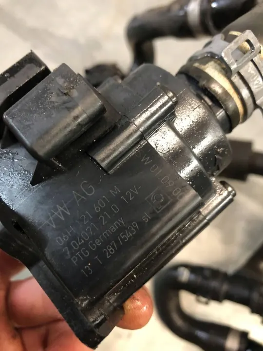 Audi OE 4H0121671D Gebrauchtes Magnetventil image 9