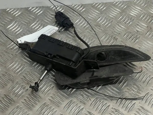Lave-phare avant Volvo XC70 OEM 9484560 image 2