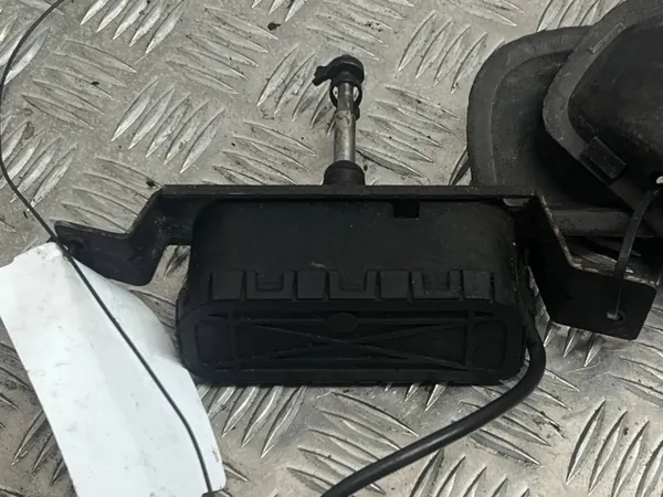 Lave-phare avant Volvo XC70 OEM 9484560 image 3