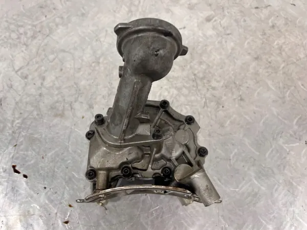 Pompe à huile BMW d'occasion OEM 757080607 pour X5M E70 image 6