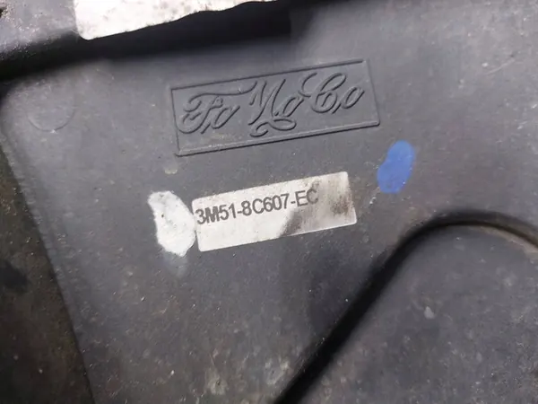 Conjunto de Radiador + Ventilador Ford Focus MK2 II Lift 1.6 16V OEM image 3