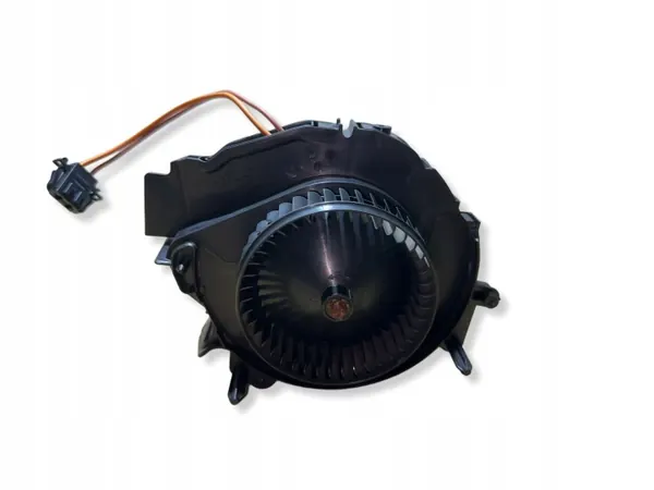 Audi Lämmitysmoottori OEM 4H0820021 A8 3.0L Diesel image 5