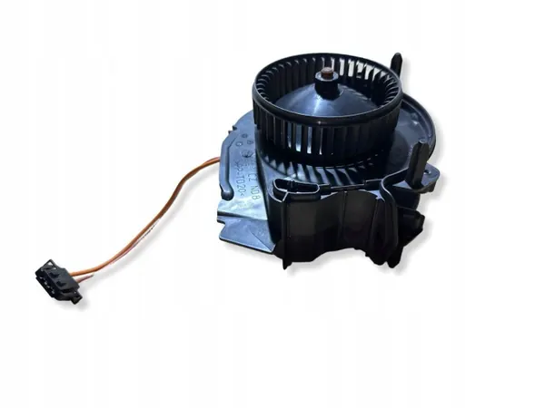 Audi Lämmitysmoottori OEM 4H0820021 A8 3.0L Diesel image 7