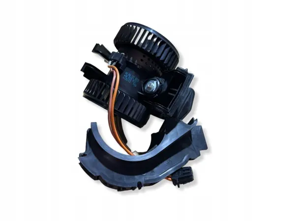 Audi Lämmitysmoottori OEM 4H0820021 A8 3.0L Diesel image 9