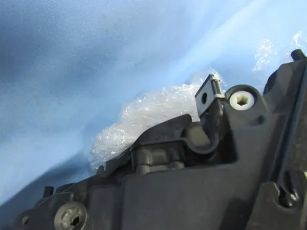 Farol esquerdo BMW F10 F11 pré-facelift Bi-Xenon image 7