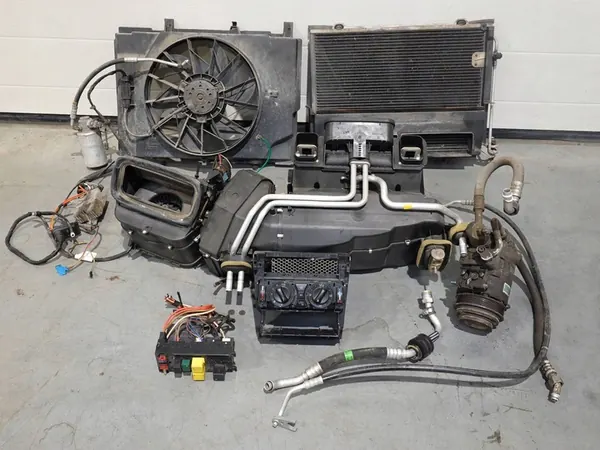 Système de climatisation complet Mercedes-Benz C-Class C180 W202 image 1