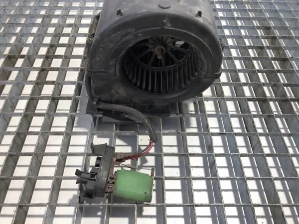 OEM LORK-320-533351 Luftgebläse für Renault Trucks Premium image 6