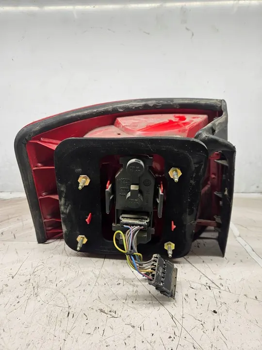 Lámpara trasera derecha AUDI A6 AVANT 2002 4B9945096F image 3