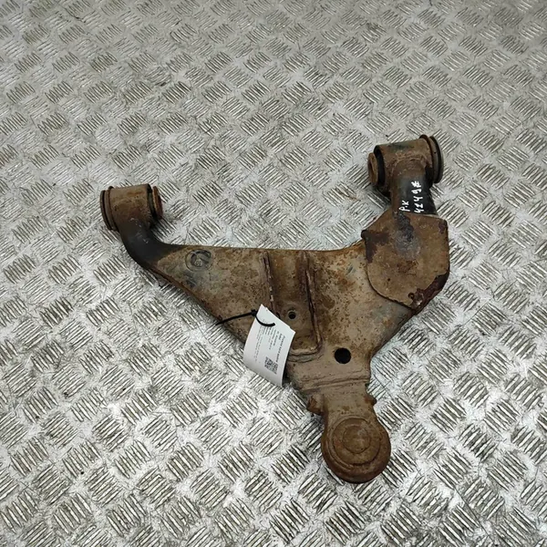 Braccio di controllo inferiore anteriore sinistro Toyota Hilux 2018 image 2