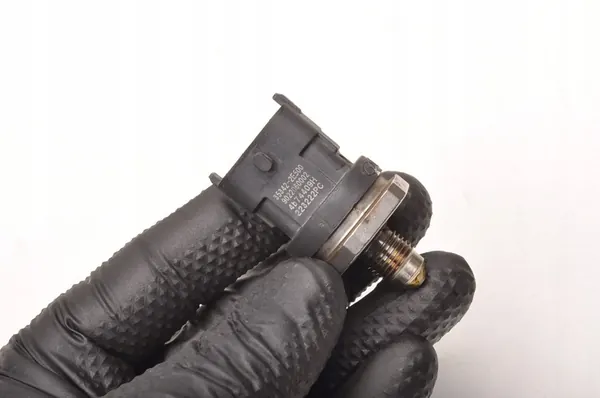 I40 IX35 KIA SOUL I SPORTAGE V 2.0 GDI Sensor de Pressão de Combustível image 2