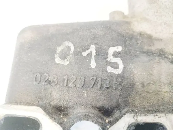 Insugningsgrenrör OEM 028129713k VW Passat 1.9L image 3