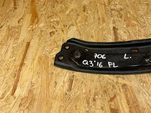 Etupään Ajovalotuki Vasen Audi Q3 OEM 8U0805931 image 5