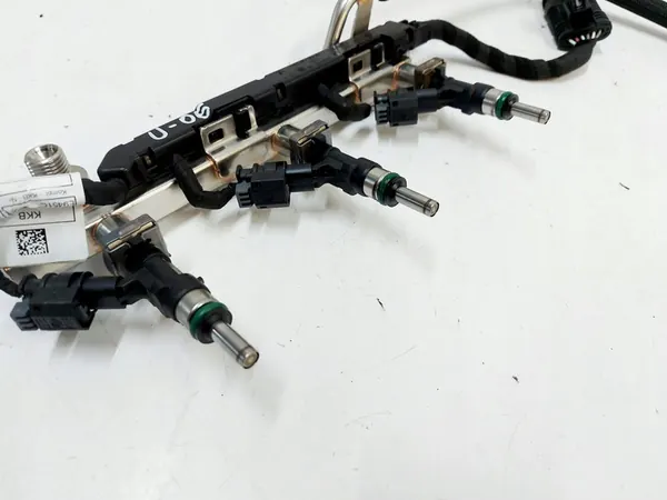 Brandstofrail BMW 2 Active Tourer 1.5L 2023 8483304 image 3