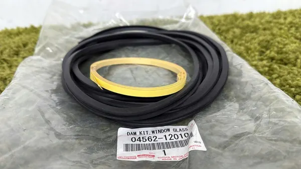 Joint de Pare-Brise Avant Toyota C-HR RAV4 Corolla Camry image 2