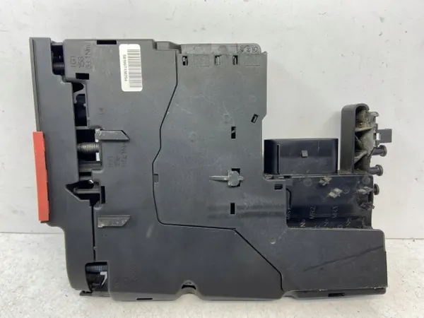 Pinza pirotécnica Mercedes-Benz OE A1725401450 usada image 3