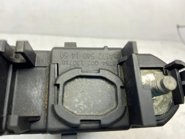 Pinza pirotécnica Mercedes-Benz OE A1725401450 usada image 6