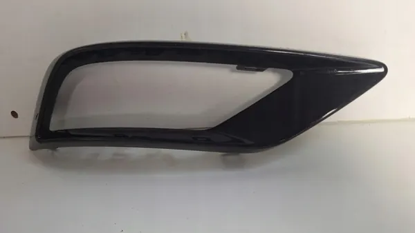 AUDI Q8 S-LINE 4M8 Moldura de acabamento do escape 4M8807513A image 2