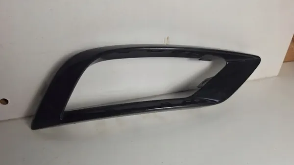 AUDI Q8 S-LINE 4M8 Moldura de acabamento do escape 4M8807513A image 3