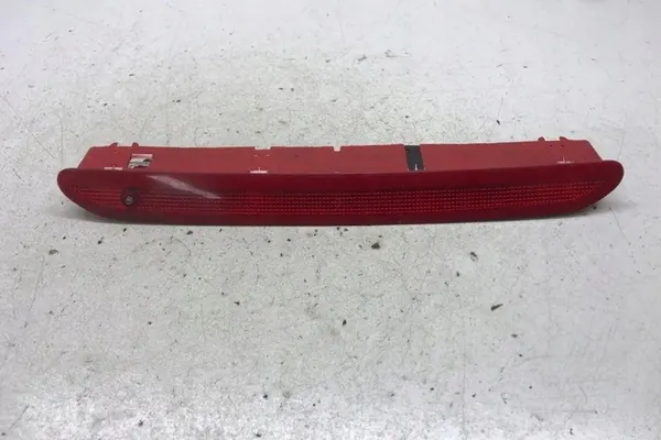 Lisäjarruvalo VW TOURAN 2015 image 2