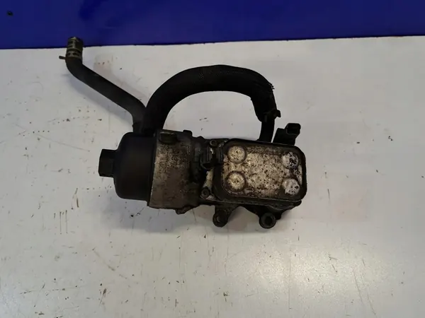 VOLVO C30 S40 V50 V70 Refroidisseur d'huile avec filtre OEM 30725897 image 3