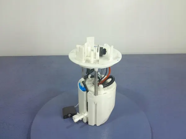 MERCEDES GLE W167 3.0B Brandstofpomp A1674704500 image 2