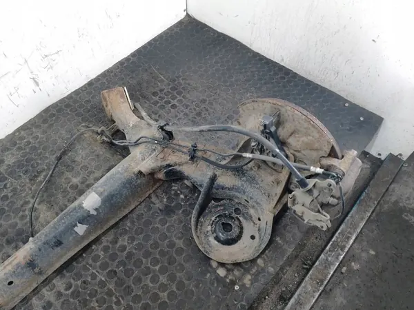 OEM BELKA ZAWIESZENIA achterasbalk voor Peugeot Partner image 4