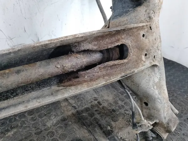 OEM BELKA ZAWIESZENIA achterasbalk voor Peugeot Partner image 9