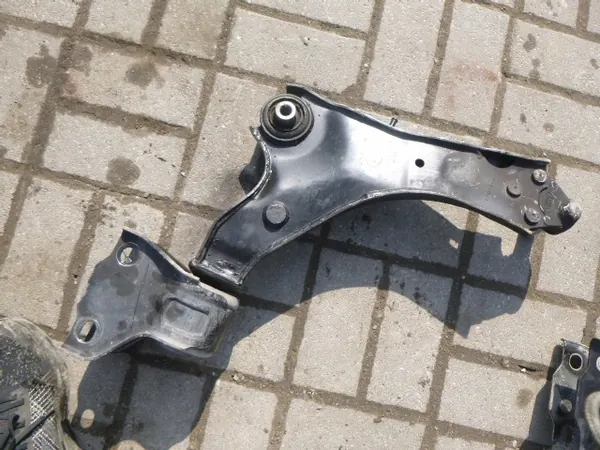 Brazos de suspensión izquierdo OEM J9C3-3A063-AC Range Rover image 3