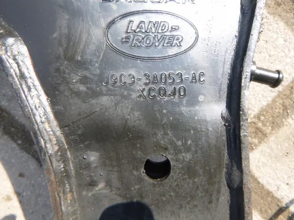Brazos de suspensión izquierdo OEM J9C3-3A063-AC Range Rover image 4