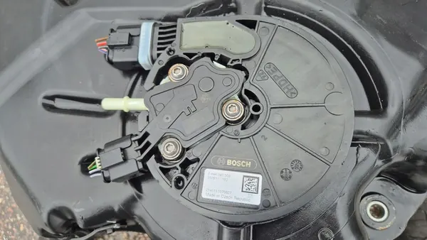 Pompe AdBlue F01C250142 Mercedes W204 W205 W212 image 1