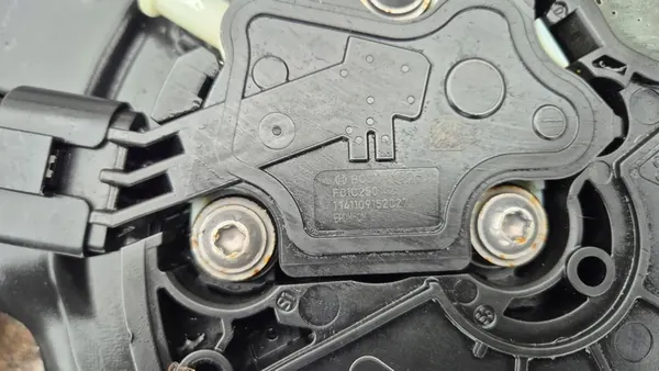 Pompe AdBlue F01C250142 Mercedes W204 W205 W212 image 2