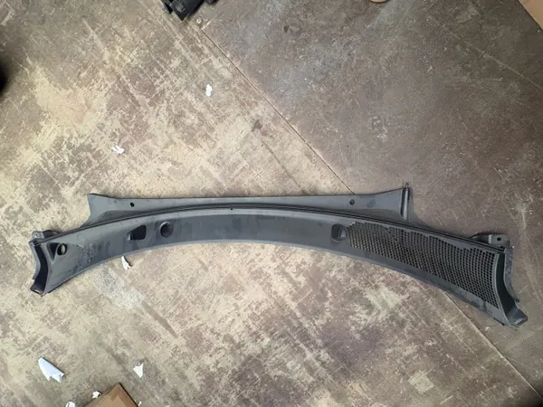 Hyundai IONIQ 5 Windschutzscheibenabdeckung OEM 86151-GI000 image 2