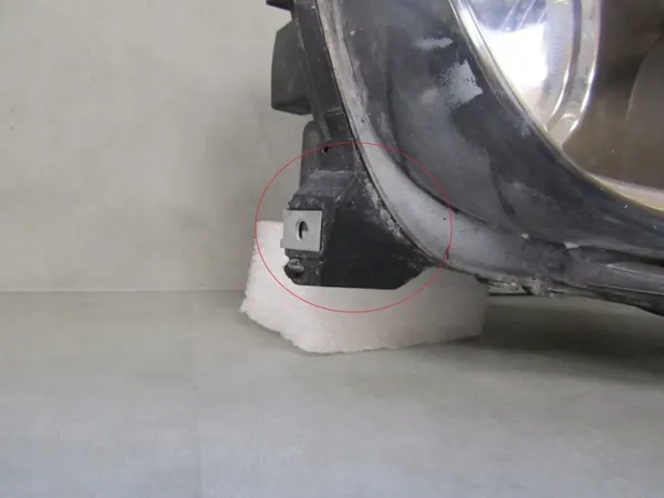 Etuvalaisin VW Amarok 2H1 09-14 OI image 4