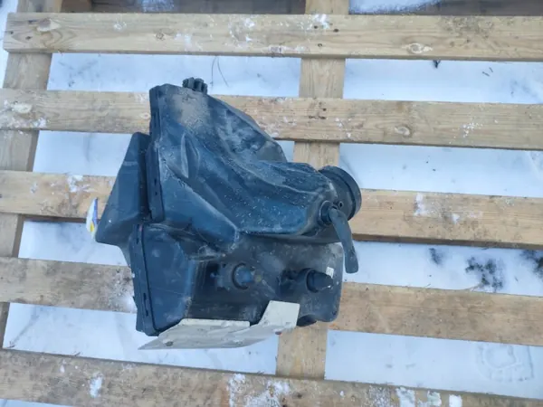 Audi Ilmansuodinkotelo OEM 8K0133837AB image 4