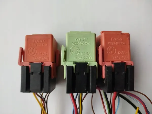 Kompressorin relekaapeli BMW E61 image 2