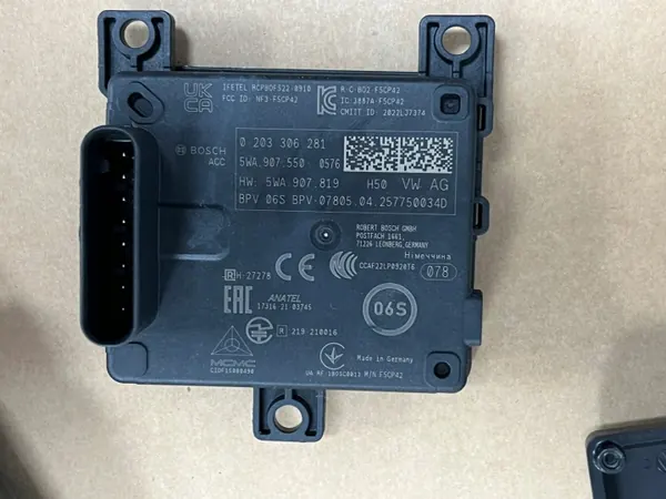 VW Golf 8 Radarsensor OEM 5WA907550 - Gebraucht image 3