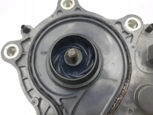 Pompe à eau Toyota Prius OEM 2038H230200 - Occasion image 9