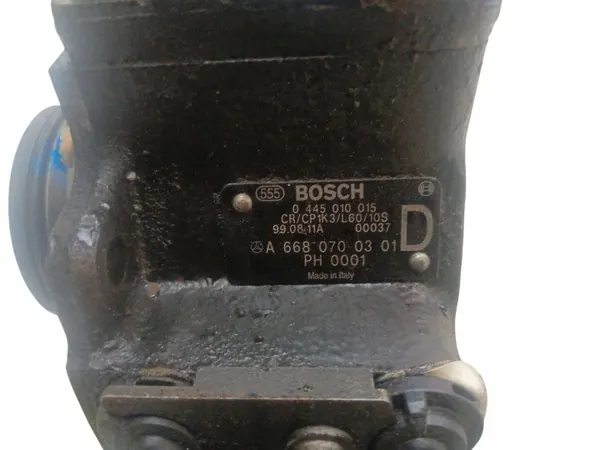 Pompe à injection Mercedes-Benz OEM A6680700301 image 3