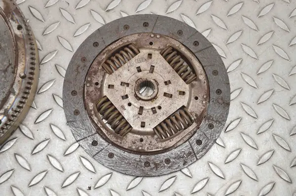 Conjunto de embreagem VW POLO 1.2L 2012 03P141025 image 3