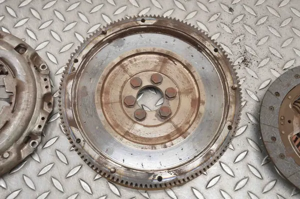 Conjunto de embreagem VW POLO 1.2L 2012 03P141025 image 5