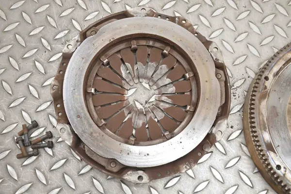 Conjunto de embreagem VW POLO 1.2L 2012 03P141025 image 6