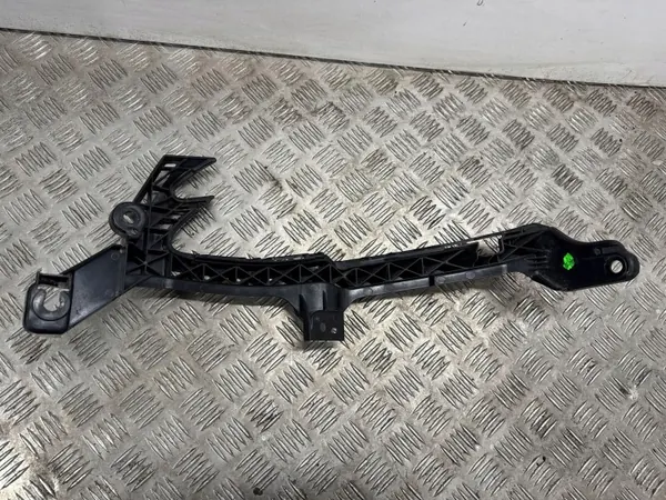 Subaru OE 57707AN00A Höger strålkastarfäste image 4