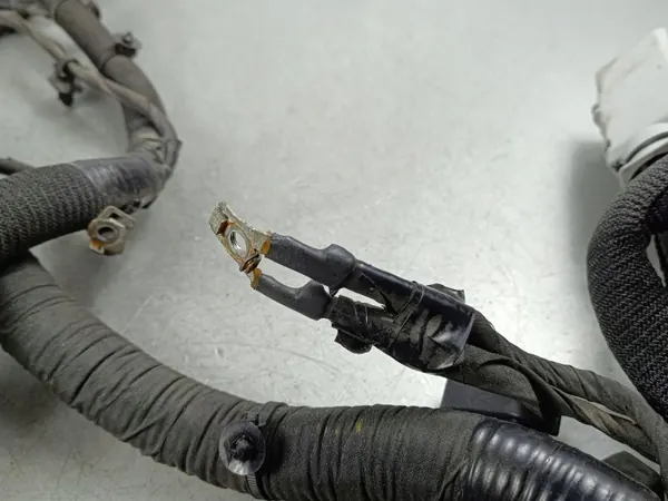 Harness eléctrico Jeep Grand Wagoneer OEM T33742002B9428 image 3