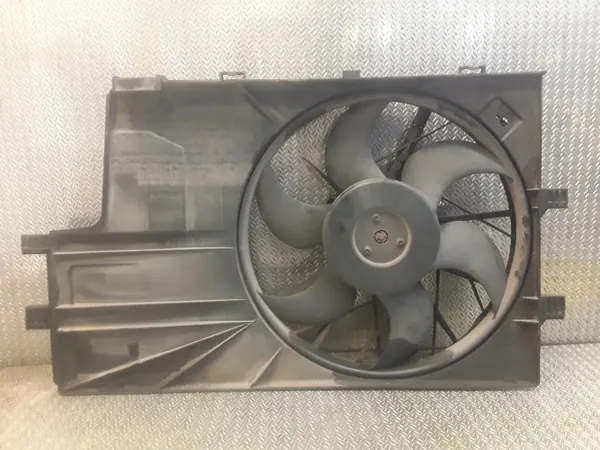 Mercedes-Benz A/C Kühlerlüfter OEM 1685000193 image 3