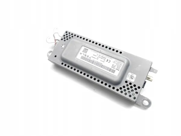 Tesla Model 3 Antennenverstärker OEM 1079755-00-D image 4